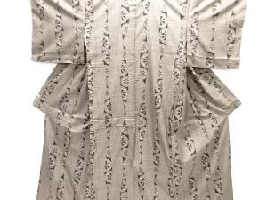 未使用品　立涌に源氏車模様織り出し本場泥大島紬着物(9マルキ)